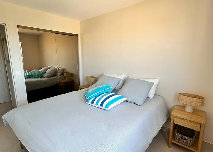 Bleu Horizon, Vue הייר