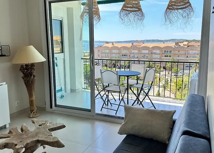 Bleu Horizon, Vue Єр